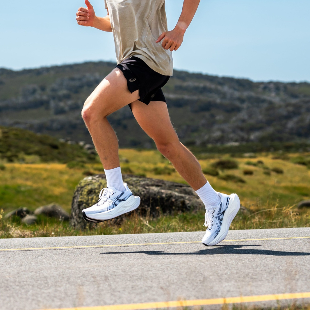 ASICS Novablast vs Superblast : quelle chaussure choisir ?