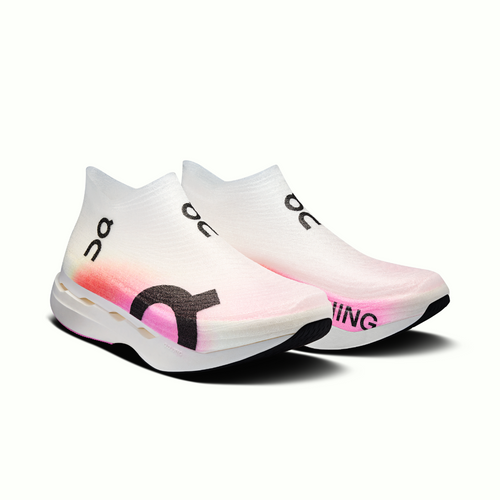 ON Cloudboom Strike LS 25cm 新品 オンが独自のアッパー製造技術ライトスプレーを用いた高性能ランニング