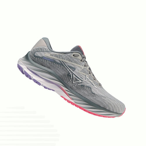 Nike women's 27 sneakers top